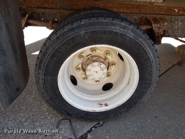 image for item KA9598 1995 International 4700  dump truck