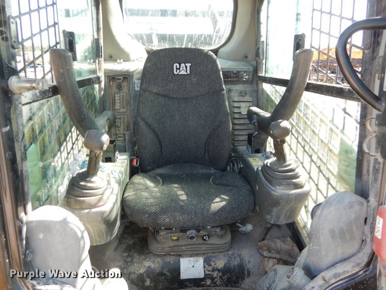 image for item KI9459 2018 Caterpillar 299D2  tracked skid steer loader