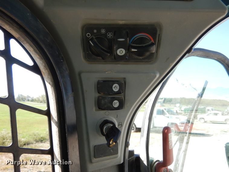 image for item KI9459 2018 Caterpillar 299D2  tracked skid steer loader