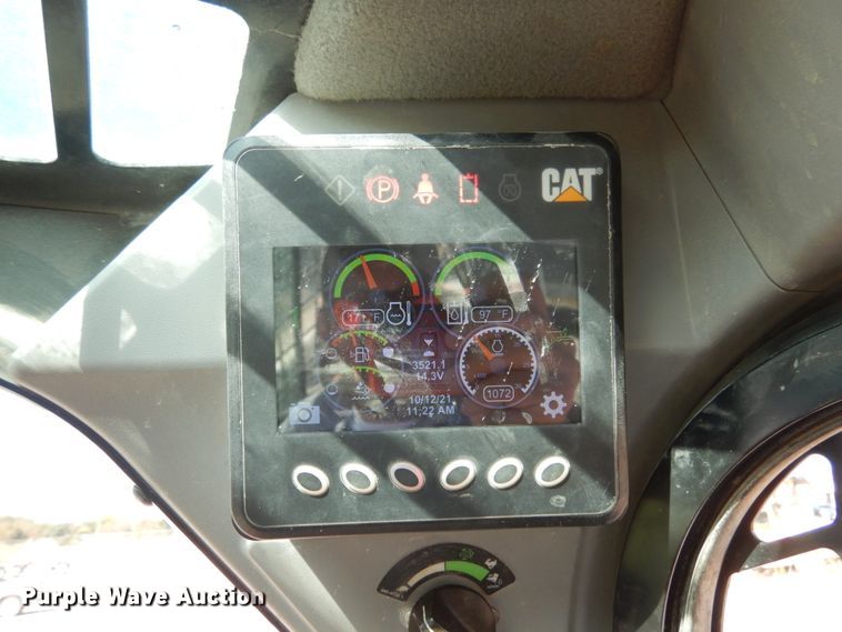 image for item KI9459 2018 Caterpillar 299D2  tracked skid steer loader