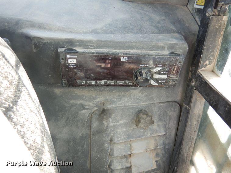 image for item KI9459 2018 Caterpillar 299D2  tracked skid steer loader