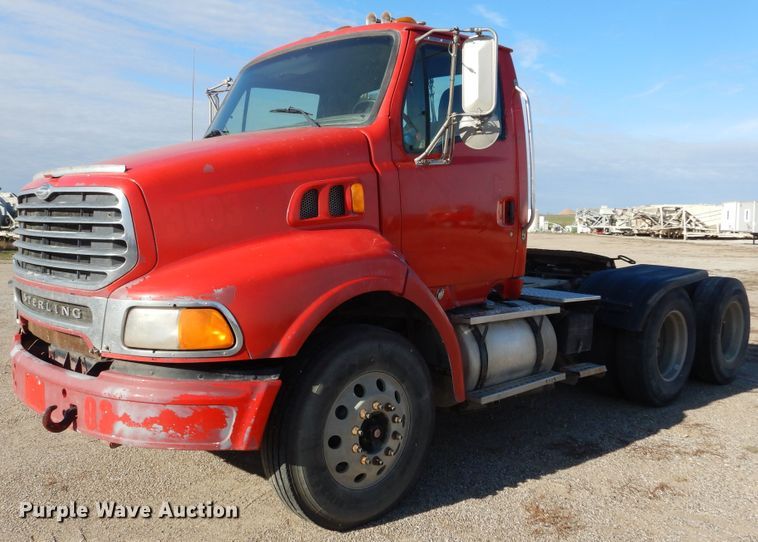 image for item KO9192 2002 Sterling LT9500  semi truck