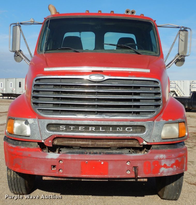 image for item KO9192 2002 Sterling LT9500  semi truck