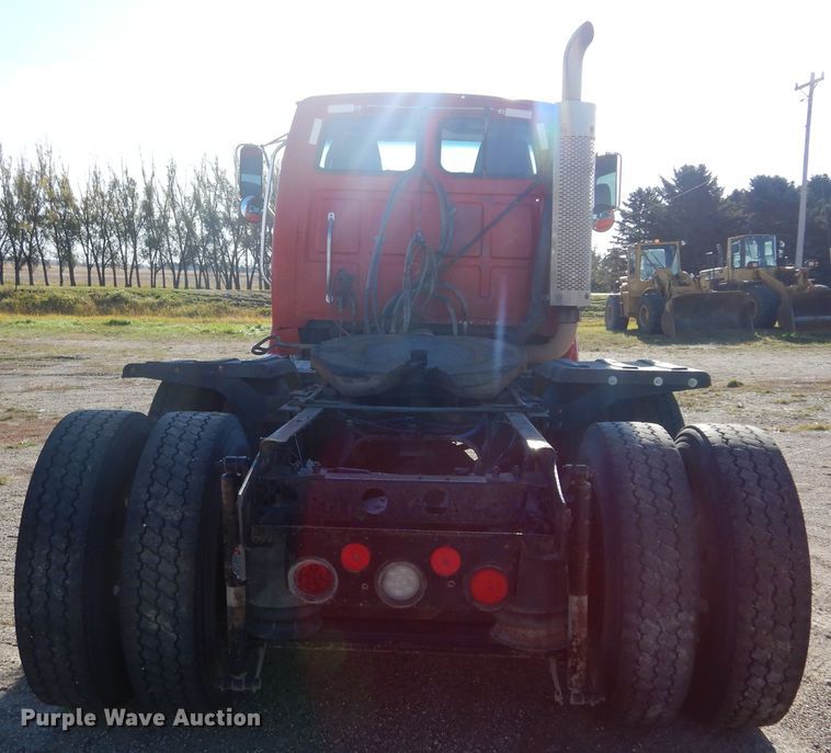 image for item KO9192 2002 Sterling LT9500  semi truck