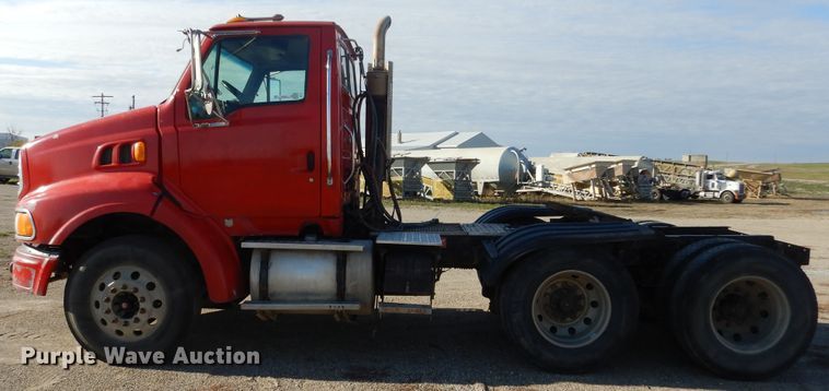 image for item KO9192 2002 Sterling LT9500  semi truck