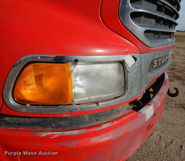 image for item KO9192 2002 Sterling LT9500  semi truck