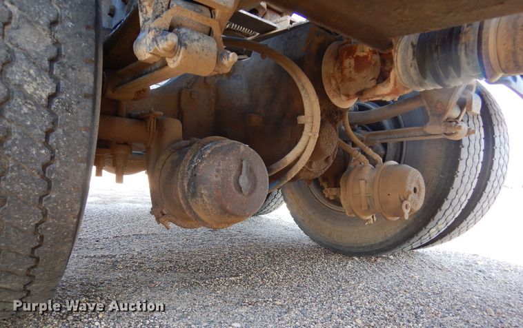 image for item KO9192 2002 Sterling LT9500  semi truck