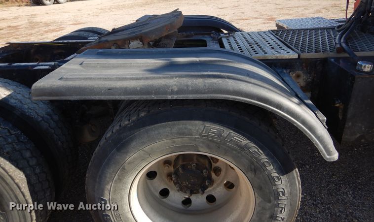 image for item KO9192 2002 Sterling LT9500  semi truck