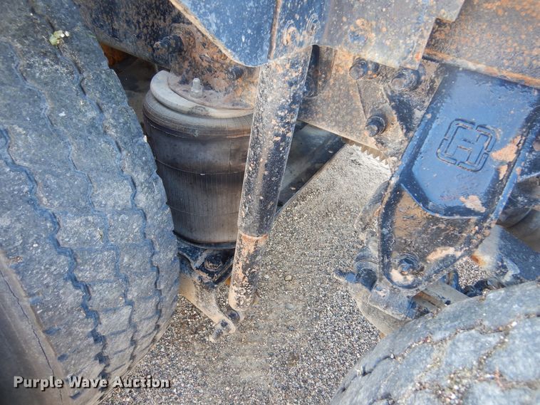 image for item KO9192 2002 Sterling LT9500  semi truck