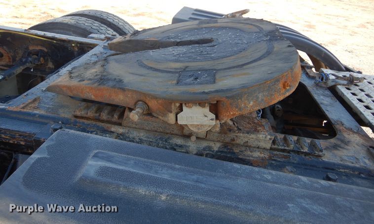 image for item KO9192 2002 Sterling LT9500  semi truck