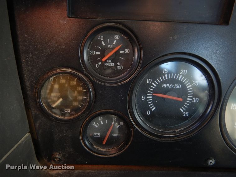 image for item KO9192 2002 Sterling LT9500  semi truck