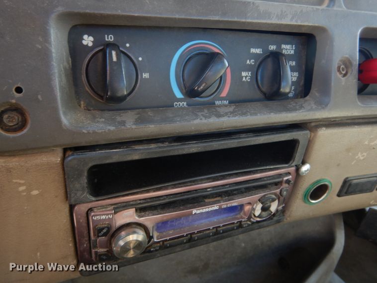 image for item KO9192 2002 Sterling LT9500  semi truck