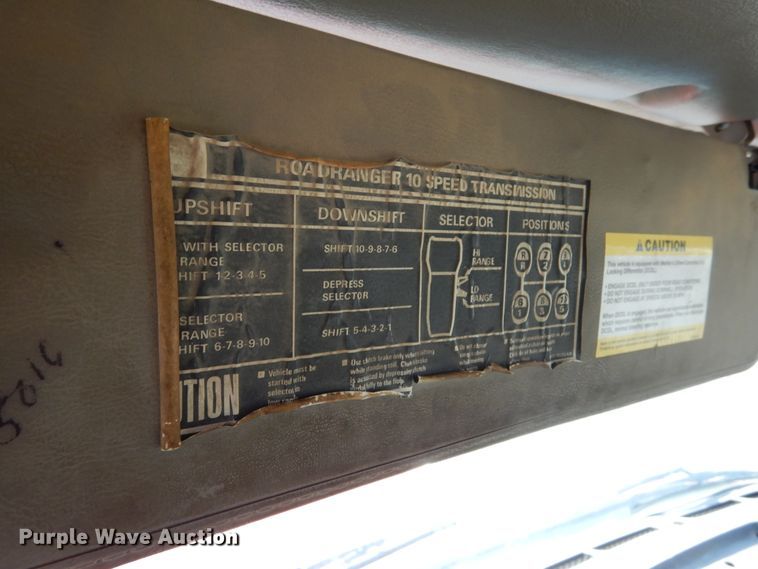 image for item KO9192 2002 Sterling LT9500  semi truck