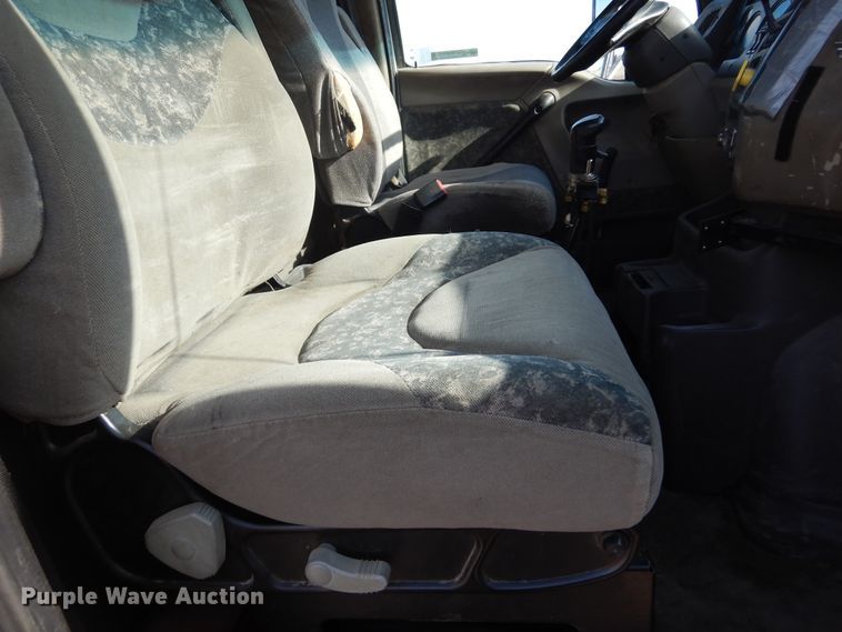 image for item KO9192 2002 Sterling LT9500  semi truck