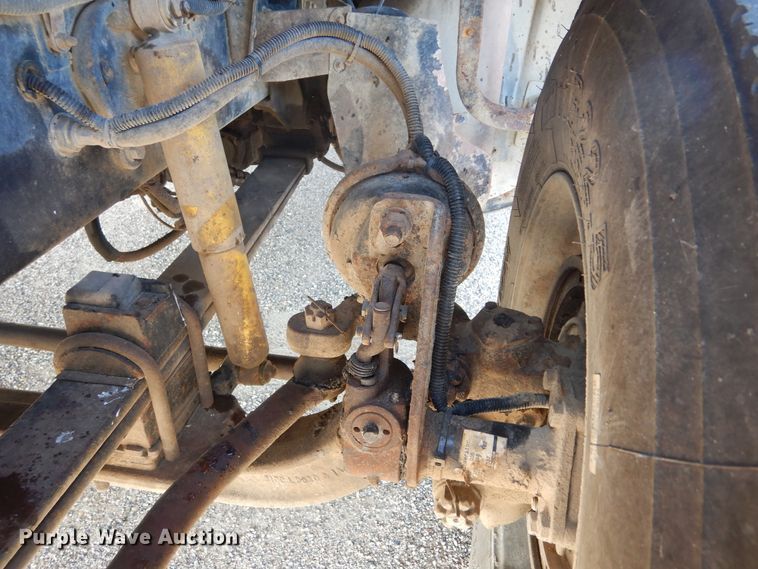 image for item KO9192 2002 Sterling LT9500  semi truck