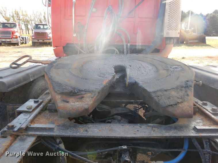 image for item KO9192 2002 Sterling LT9500  semi truck