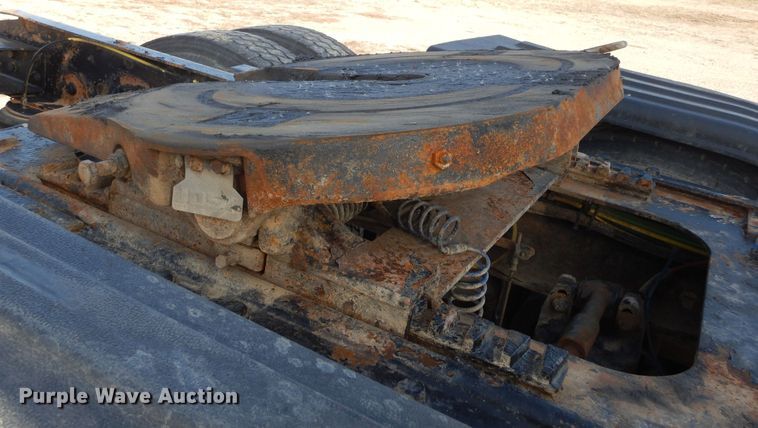 image for item KO9192 2002 Sterling LT9500  semi truck