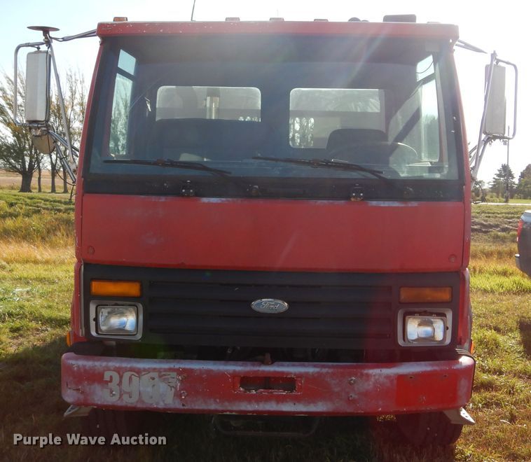 image for item KO9193 1993 Ford CF8000  dump truck