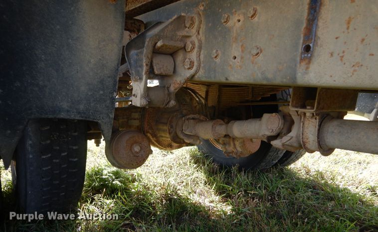 image for item KO9193 1993 Ford CF8000  dump truck