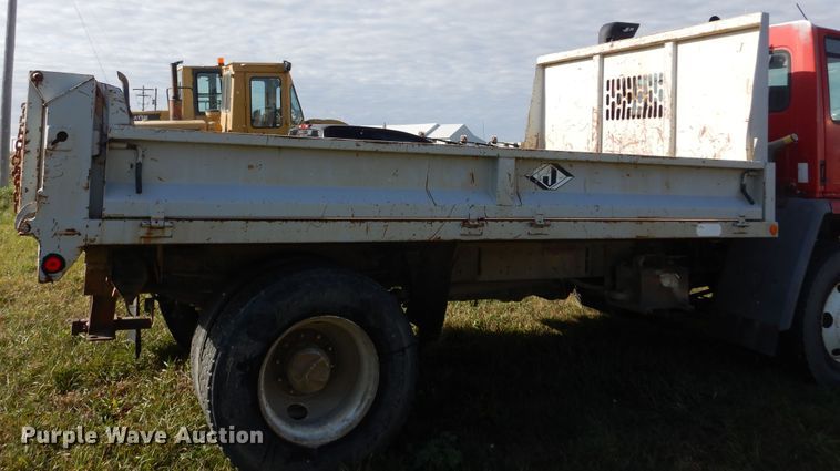 image for item KO9193 1993 Ford CF8000  dump truck