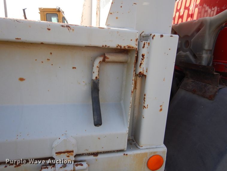 image for item KO9193 1993 Ford CF8000  dump truck