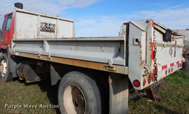 image for item KO9193 1993 Ford CF8000  dump truck