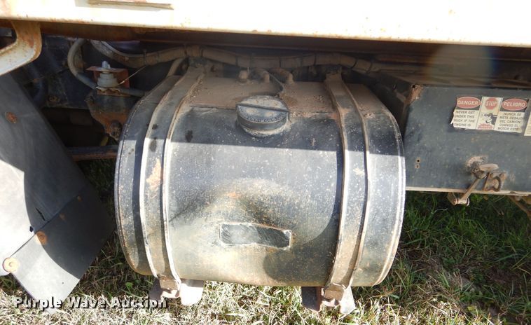 image for item KO9193 1993 Ford CF8000  dump truck