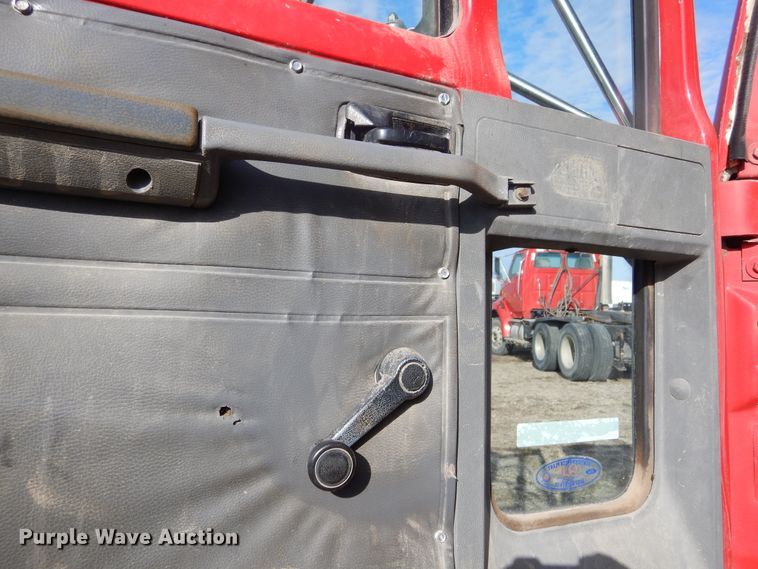 image for item KO9193 1993 Ford CF8000  dump truck