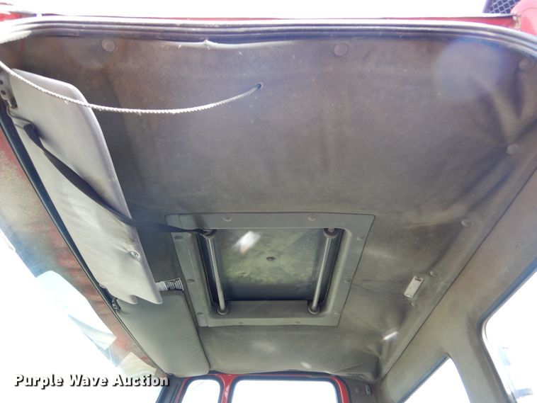 image for item KO9193 1993 Ford CF8000  dump truck