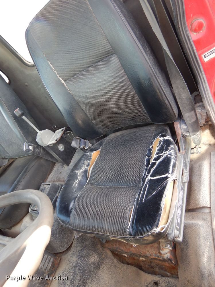 image for item KO9193 1993 Ford CF8000  dump truck