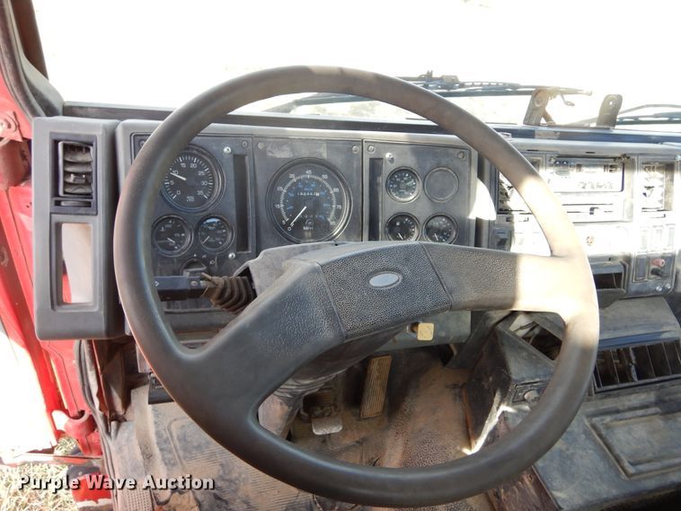 image for item KO9193 1993 Ford CF8000  dump truck