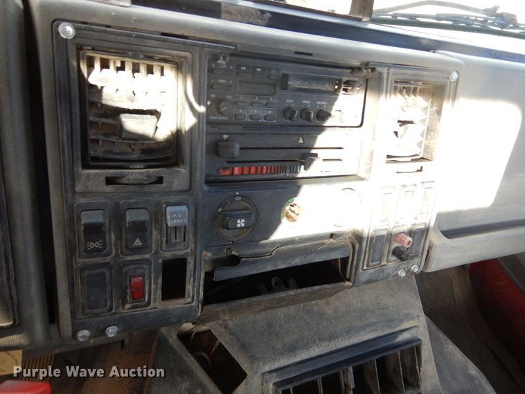 image for item KO9193 1993 Ford CF8000  dump truck