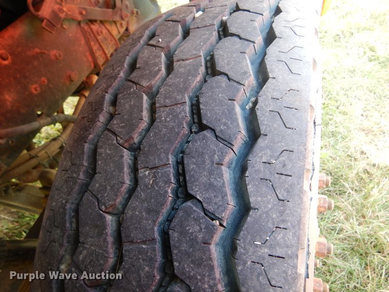 image for item KO9193 1993 Ford CF8000  dump truck