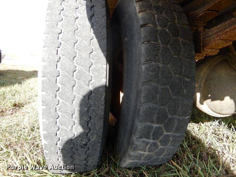 image for item KO9193 1993 Ford CF8000  dump truck