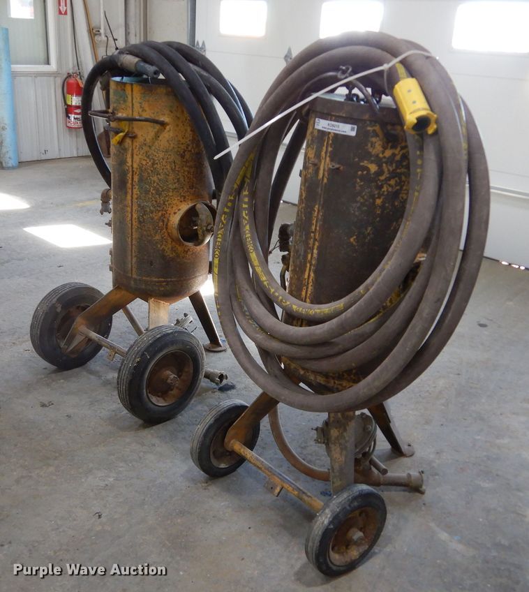image for item KO9215 (2) Clemco shot blasting machines