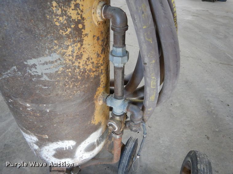 image for item KO9215 (2) Clemco shot blasting machines