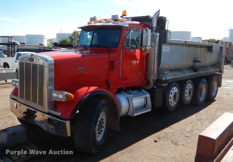 image for item KO9219 2004 Peterbilt 378  dump truck