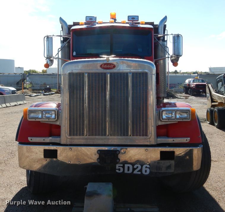 image for item KO9219 2004 Peterbilt 378  dump truck