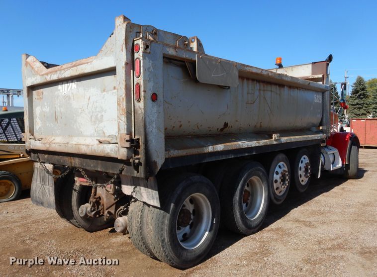 image for item KO9219 2004 Peterbilt 378  dump truck