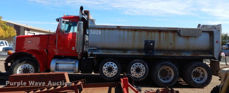 image for item KO9219 2004 Peterbilt 378  dump truck