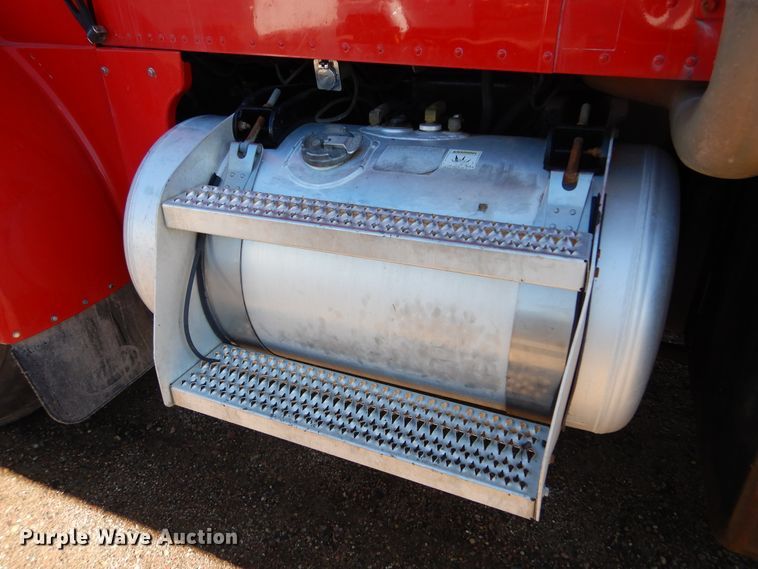 image for item KO9219 2004 Peterbilt 378  dump truck