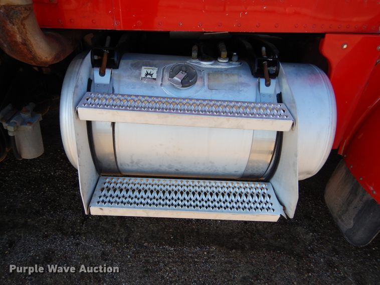 image for item KO9219 2004 Peterbilt 378  dump truck