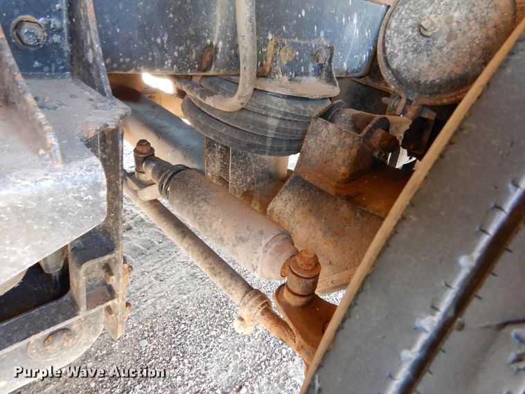 image for item KO9219 2004 Peterbilt 378  dump truck