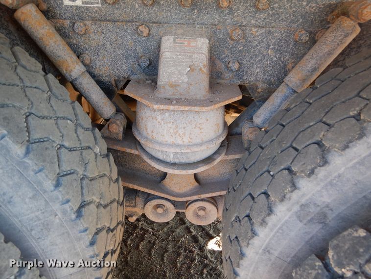 image for item KO9219 2004 Peterbilt 378  dump truck