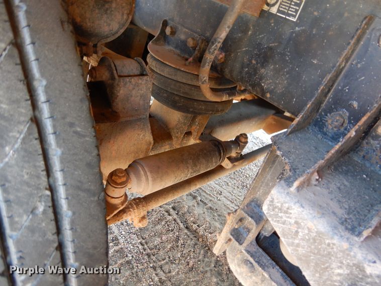 image for item KO9219 2004 Peterbilt 378  dump truck