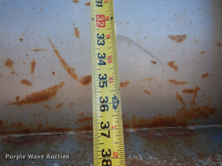 image for item KO9219 2004 Peterbilt 378  dump truck