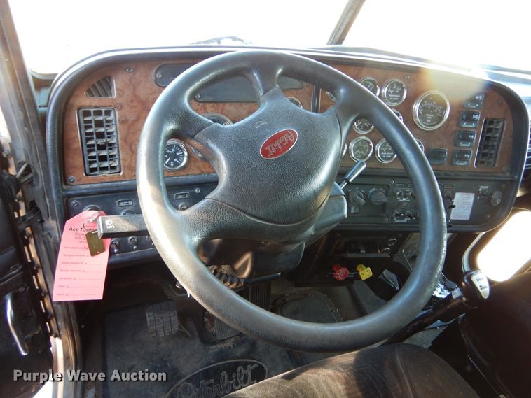 image for item KO9219 2004 Peterbilt 378  dump truck