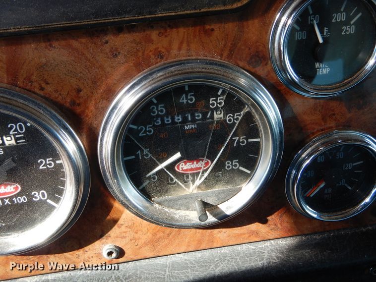 image for item KO9219 2004 Peterbilt 378  dump truck