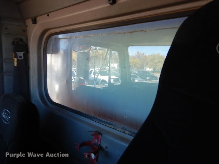 image for item KO9219 2004 Peterbilt 378  dump truck