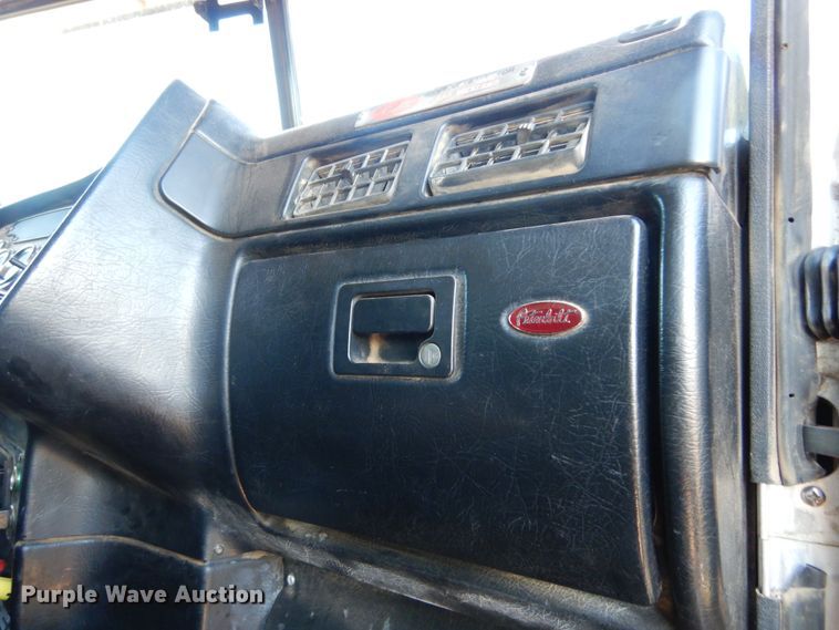 image for item KO9219 2004 Peterbilt 378  dump truck